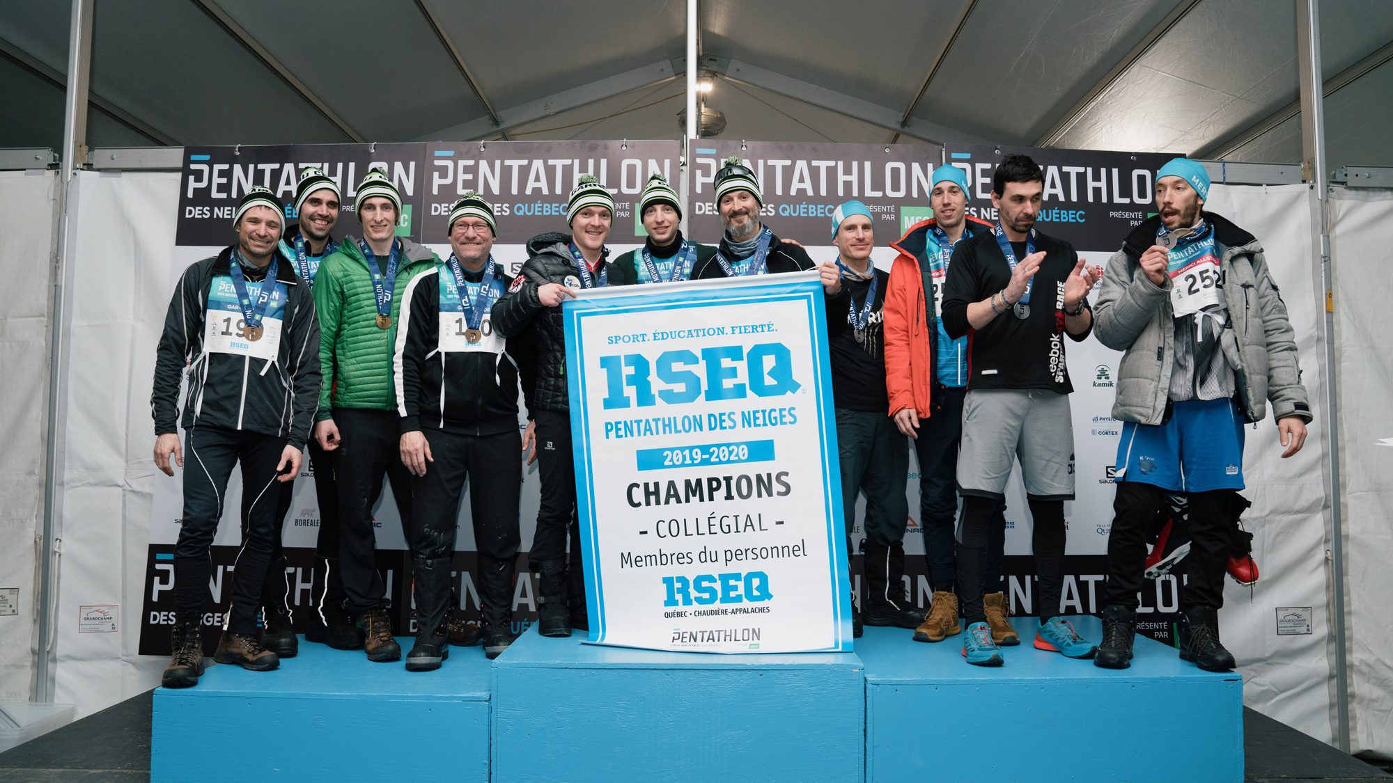 Podium complet menbre du personnel