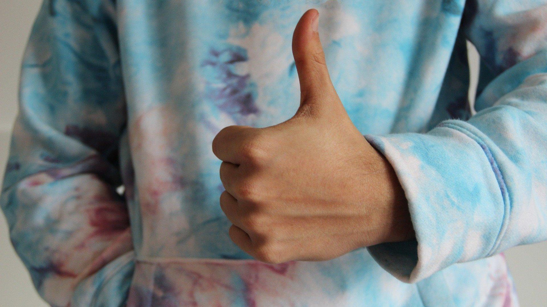 Thumbs up 6110157 1920