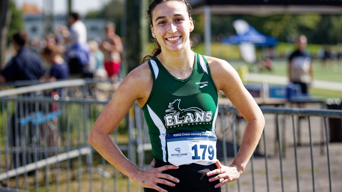 Athlete feminine Marika Couture luminosite ajustee