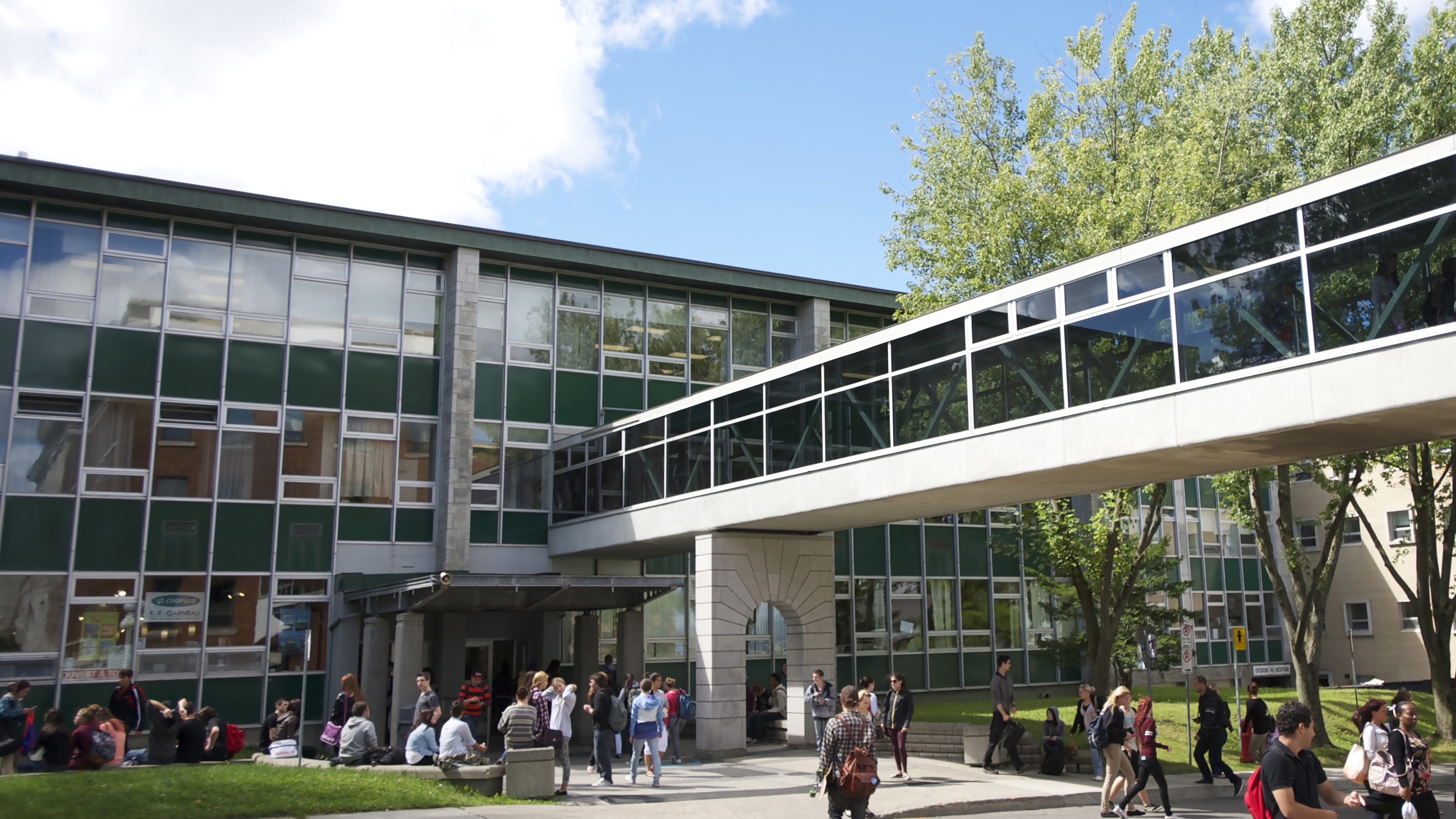 Passerelle exterieure