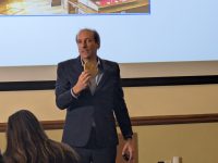 PXL 20251119 010903811