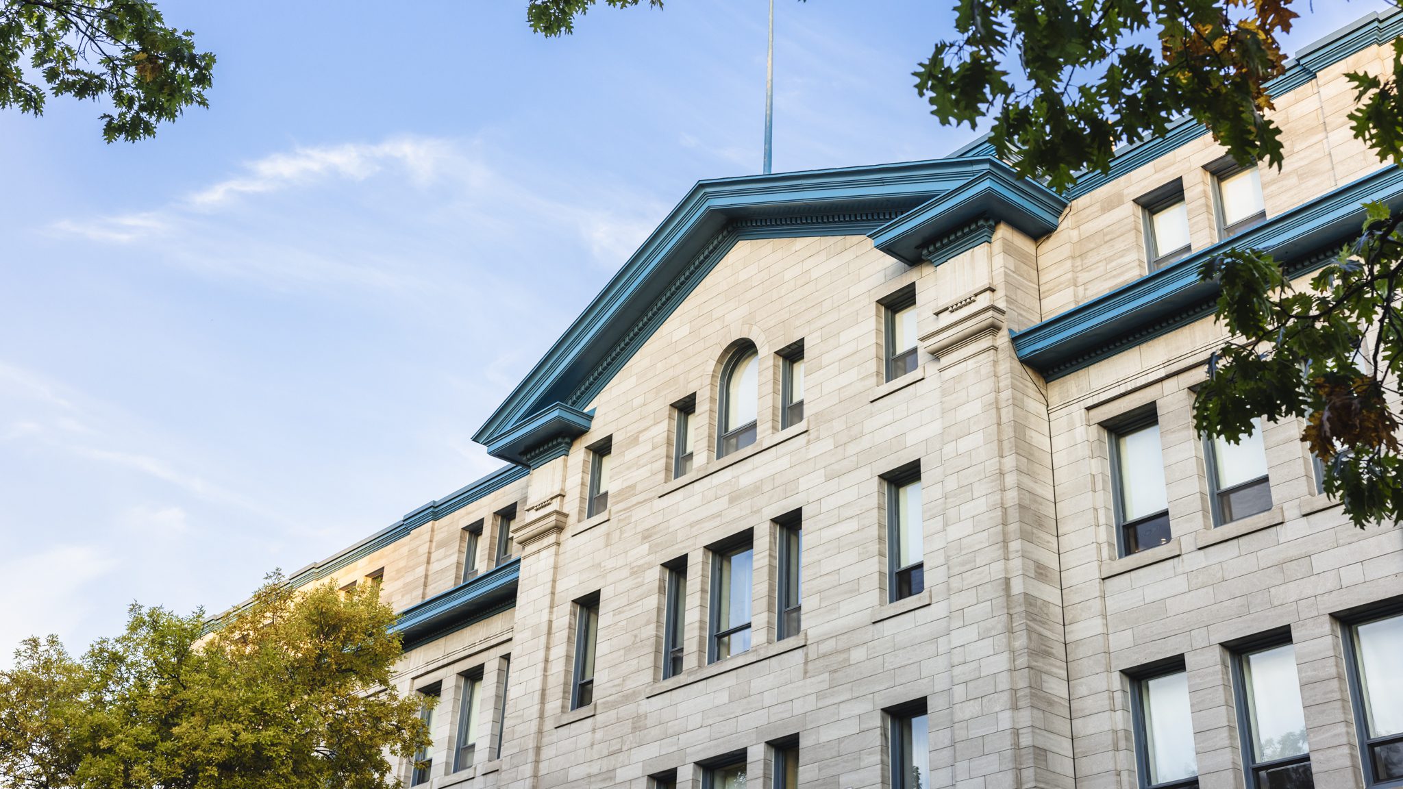 Pavillon F Plan rapproche Haut 2022 72dpi